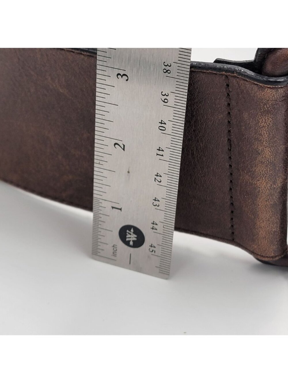 Vintage Wide Brown Leather Belt With Brass Accents Adjustable Design Made In Chi - Picture 10 of 12